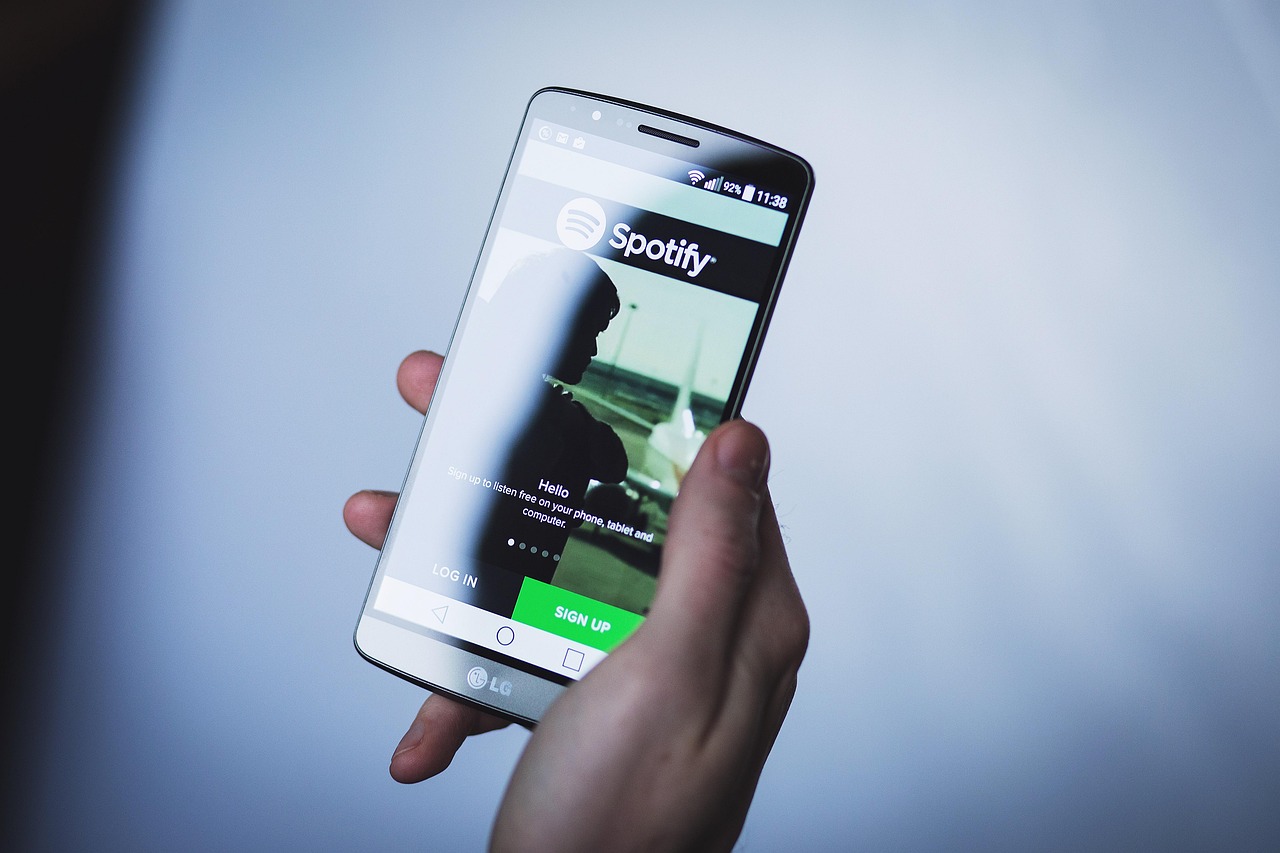 探索手机游戏资讯APP，玩家的掌上游戏世界